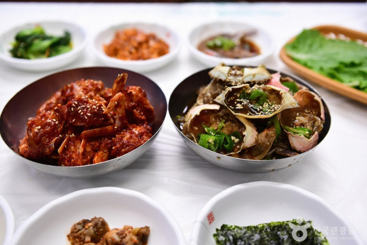 봉산게장백반거리 여행 추천 - 메고지고