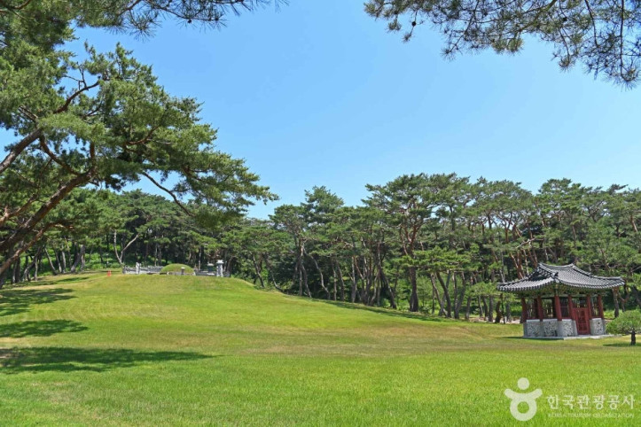 아산 이충무공묘 여행 추천 - 메고지고