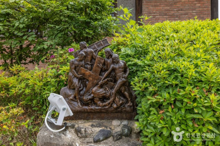 청주 성공회 성당 여행 추천 - 메고지고