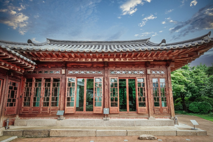 백인제가옥 여행 추천 - 메고지고