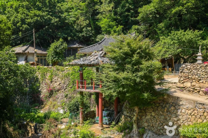 약수암(부산) 여행 추천 - 메고지고