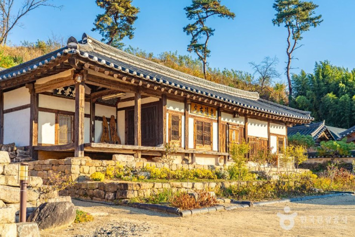 안동 예안이씨 충효당 여행 추천 - 메고지고