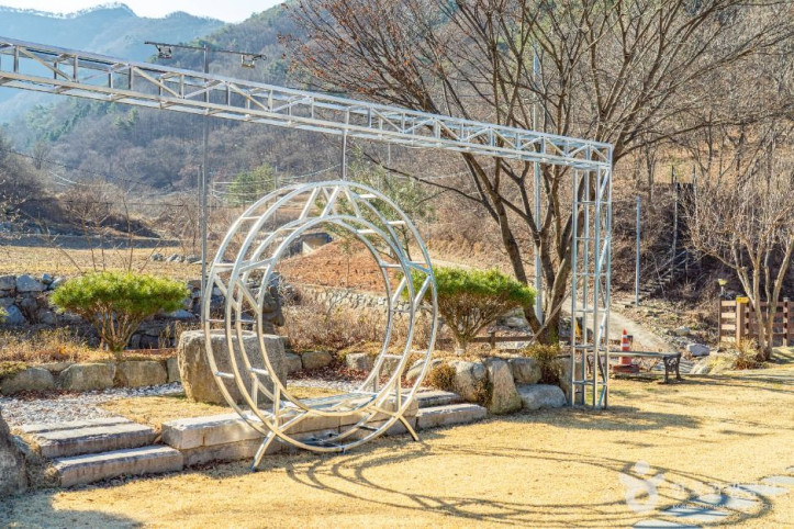 궁터별무리마을 여행 추천 - 메고지고