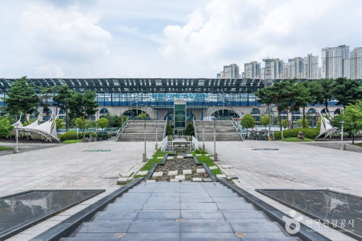 천안아산역 동광장 여행 추천 - 메고지고