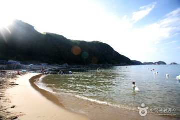 덕산항 여행 추천 - 메고지고
