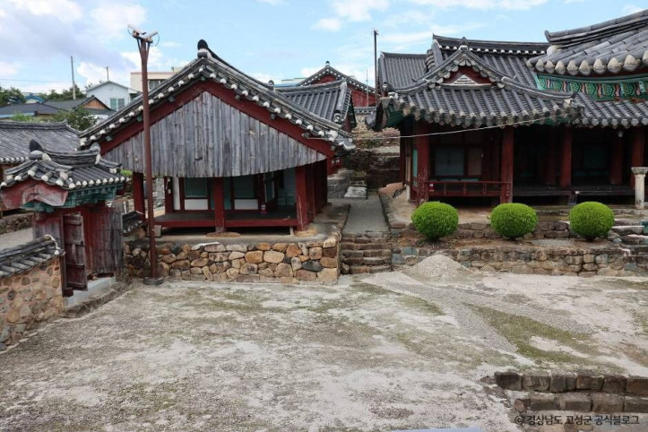 고성향교 여행 추천 - 메고지고