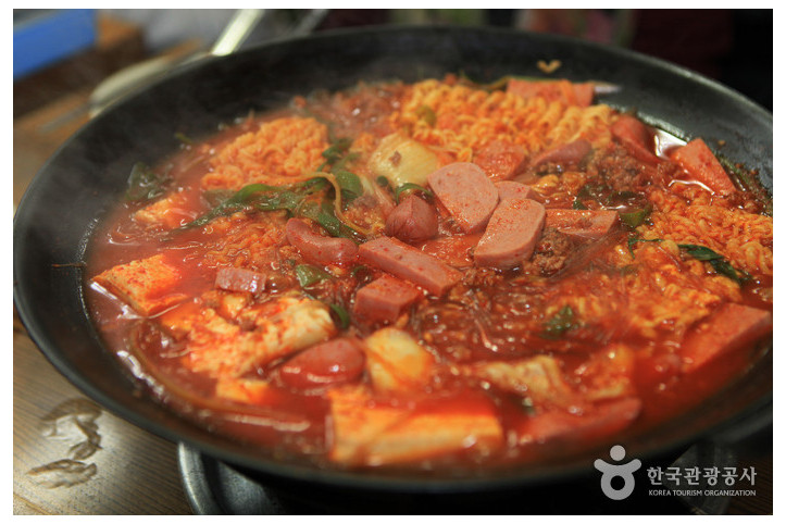 의정부 부대찌개거리 여행 추천 - 메고지고
