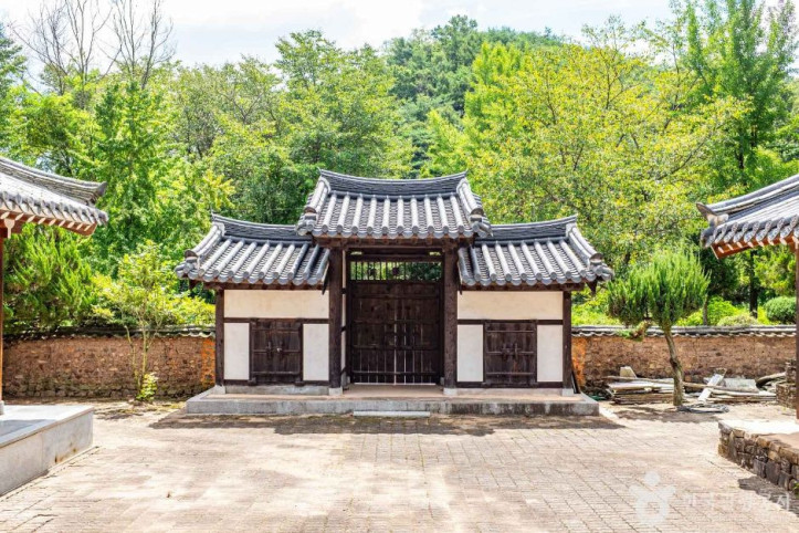 우곡서원 여행 추천 - 메고지고