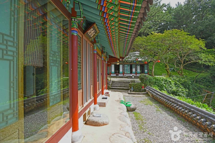 봉래사 여행 추천 - 메고지고