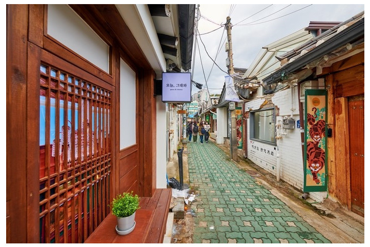 익선동 한옥거리 여행 추천 - 메고지고