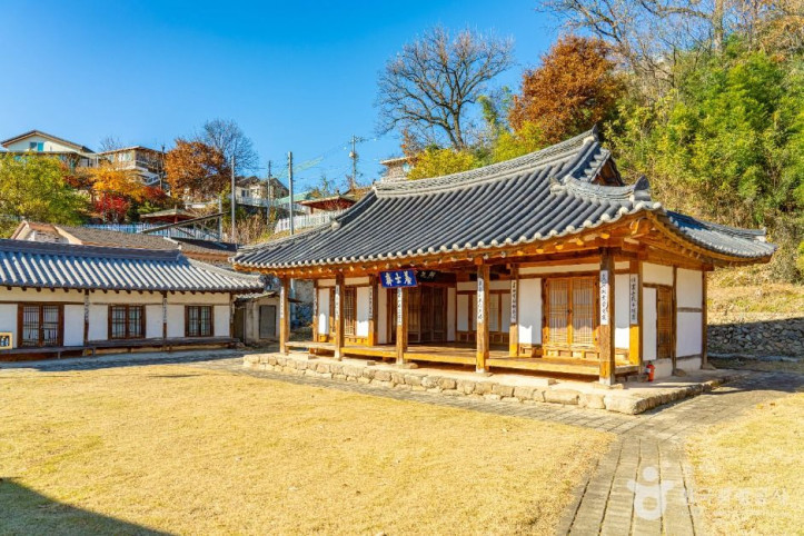 무주향교 여행 추천 - 메고지고