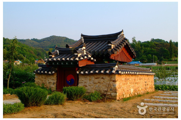 청송 신기리 밀양박씨효부각 여행 추천 - 메고지고