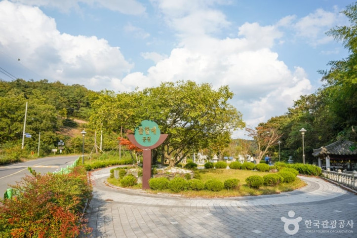 돌할매(영천) 여행 추천 - 메고지고
