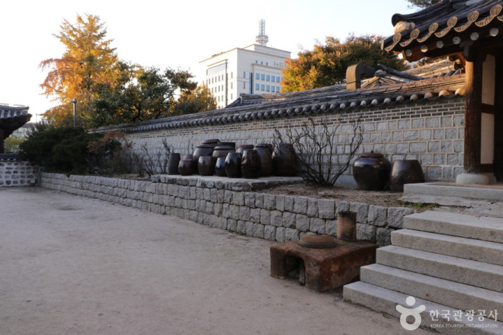 해풍부원군윤택영댁재실 여행 추천 - 메고지고