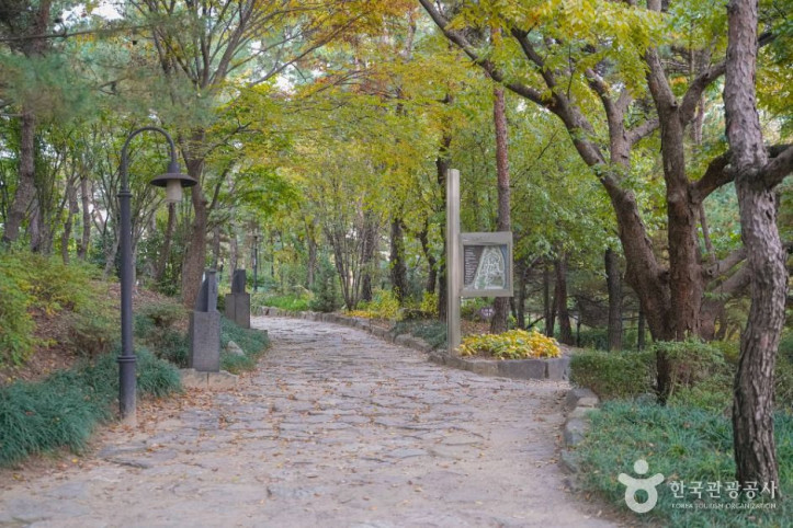 절두산 순교성지 여행 추천 - 메고지고