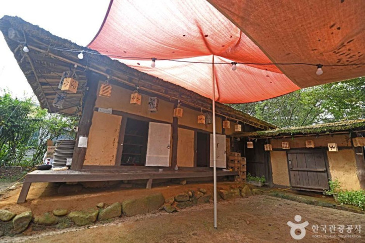충주집 (이효석문화관) 여행 추천 - 메고지고