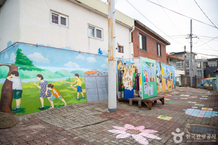 수암골 벽화마을 여행 추천 - 메고지고