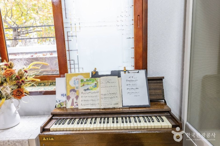 윤극영가옥 여행 추천 - 메고지고