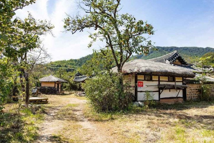 고성 왕곡마을 여행 추천 - 메고지고