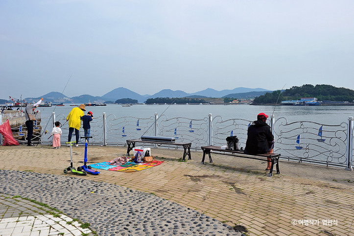 국동항수변공원 여행 추천 - 메고지고
