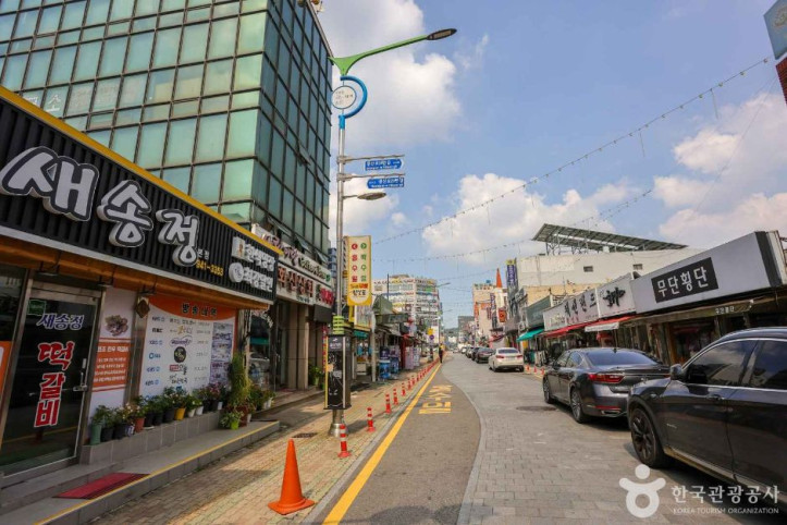 광주 송정동 떡갈비 골목 여행 추천 - 메고지고