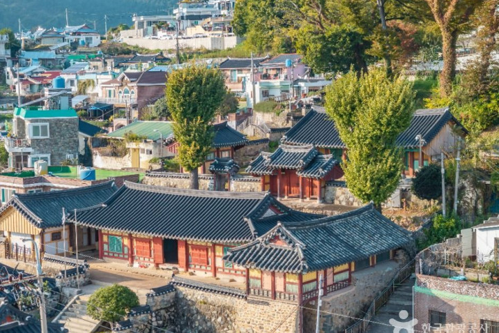 여수향교 여행 추천 - 메고지고
