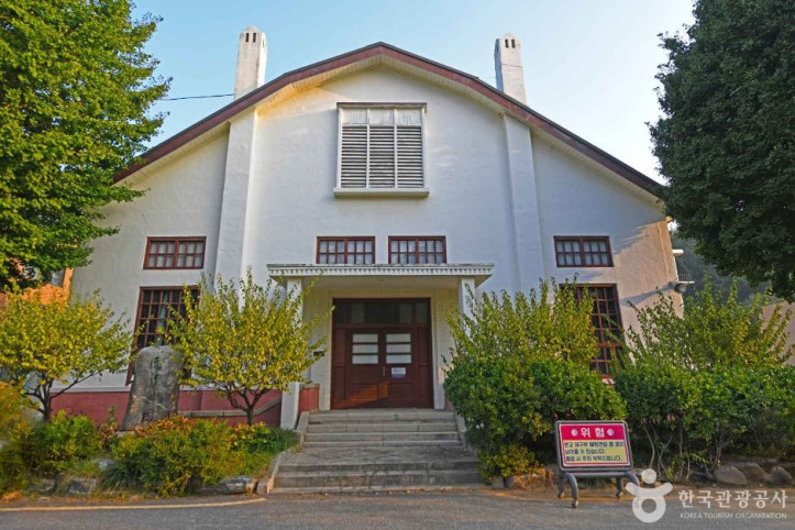 제물포고등학교 강당 여행 추천 - 메고지고