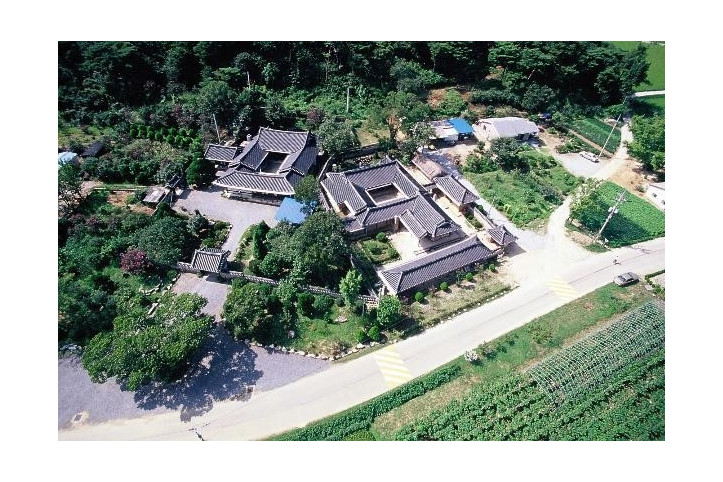 서산 경주김씨 고택 여행 추천 - 메고지고