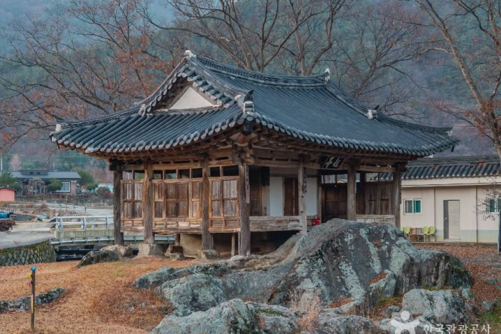와룡암 여행 추천 - 메고지고