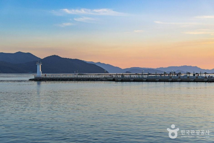 마량미항 여행 추천 - 메고지고