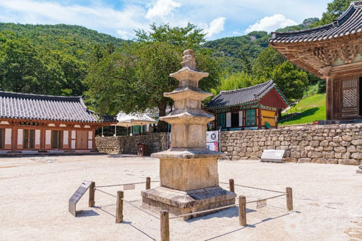 내소사삼층석탑 여행 추천 - 메고지고