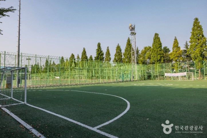남항근린공원 여행 추천 - 메고지고