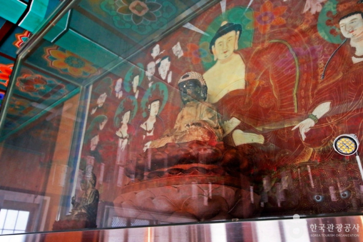 충주 고불선원 소조여래좌상 여행 추천 - 메고지고