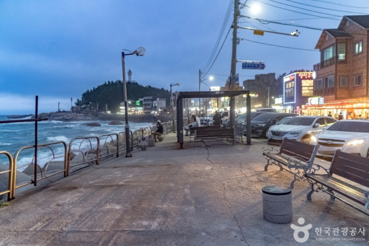 동명항 포장마차 거리 여행 추천 - 메고지고