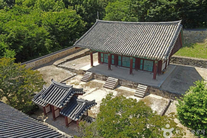 연산향교 대성전 여행 추천 - 메고지고