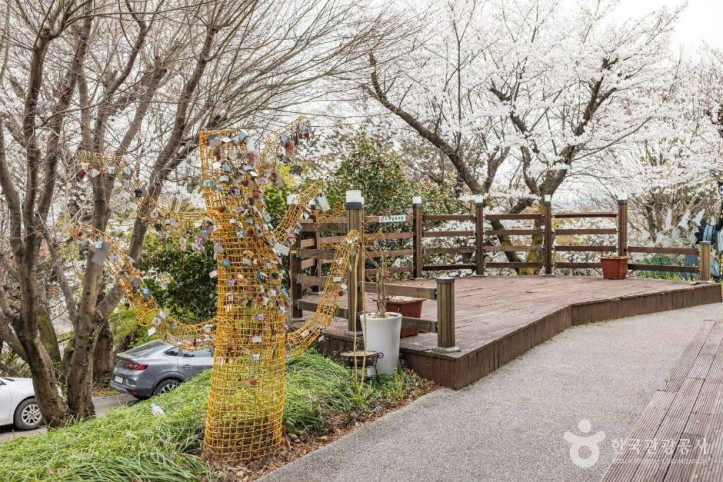 죽도봉공원 여행 추천 - 메고지고