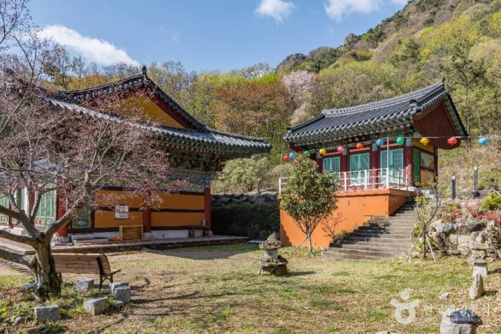 석탑사 여행 추천 - 메고지고