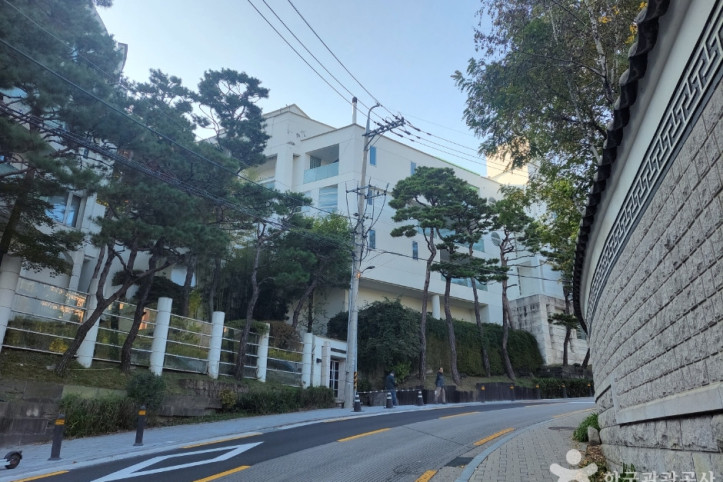 성북동고택북촌산책길 여행 추천 - 메고지고