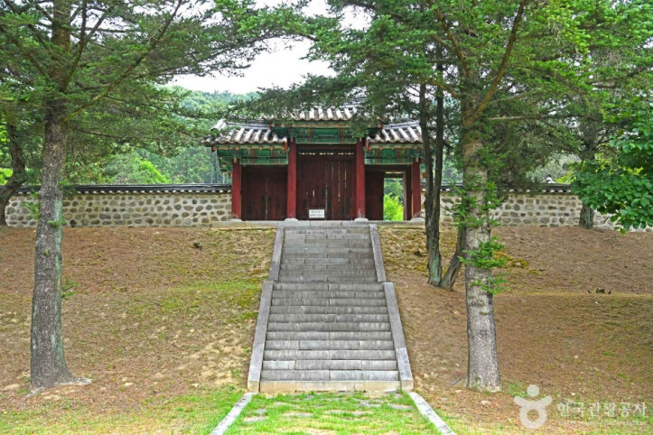 영동 추풍령 전적 및 장지현 순절비 여행 추천 - 메고지고