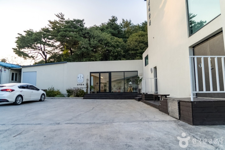 강릉 모래내 한과마을(갈골한과) 여행 추천 - 메고지고