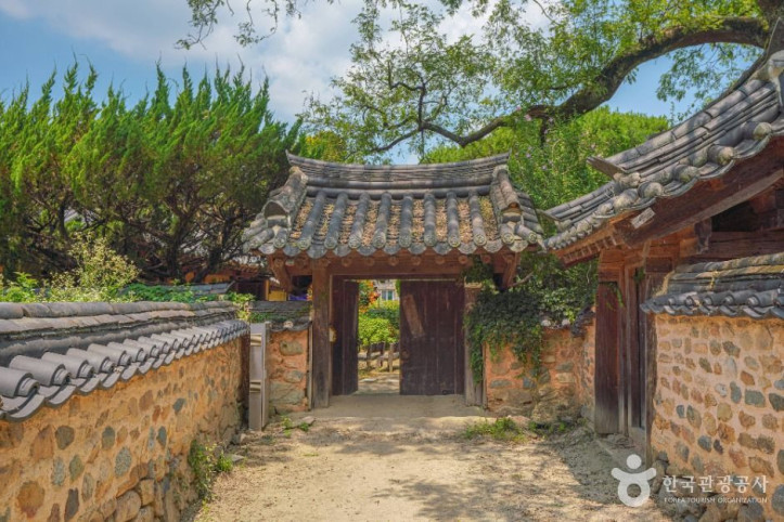 산청 남사리 이씨고가 여행 추천 - 메고지고