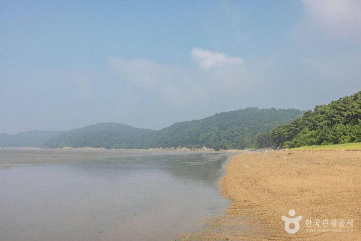 영뜰해변 여행 추천 - 메고지고