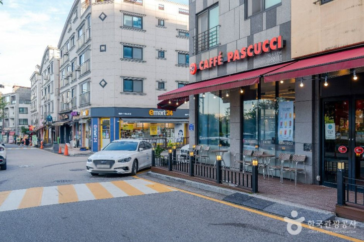 중앙호수공원 카페거리 여행 추천 - 메고지고