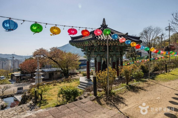 석탑사 여행 추천 - 메고지고