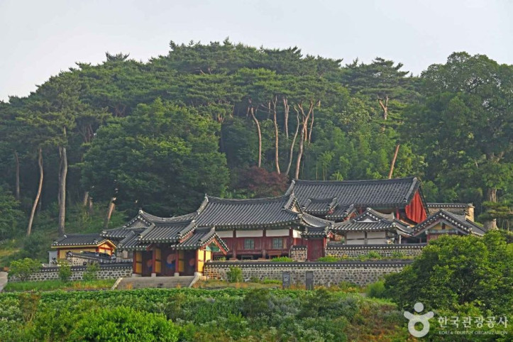 결성향교 여행 추천 - 메고지고