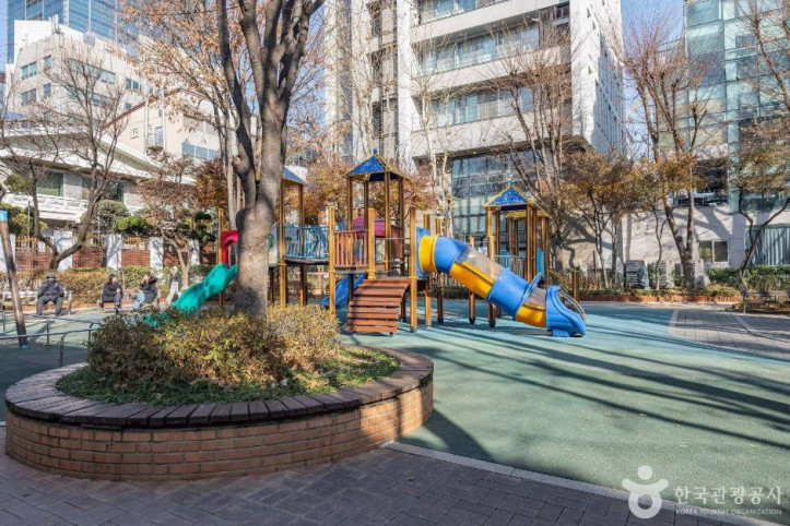 역삼개나리공원 여행 추천 - 메고지고