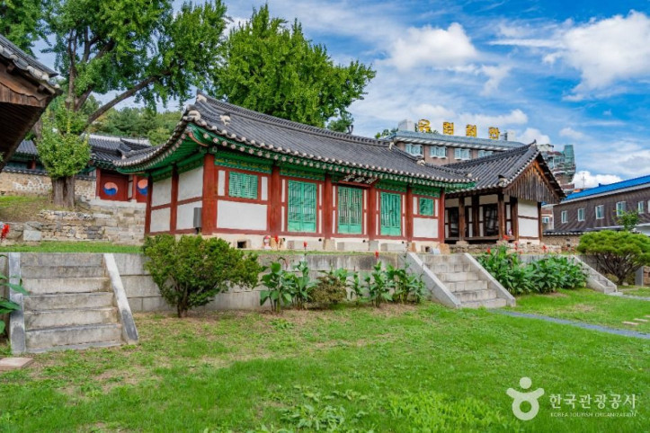 수원향교 여행 추천 - 메고지고