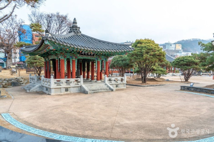 웅부공원 여행 추천 - 메고지고