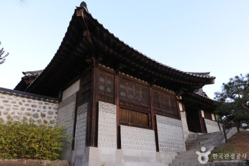 관훈동 민씨 가옥 (구 부마도위박영효가옥) 여행 추천 - 메고지고