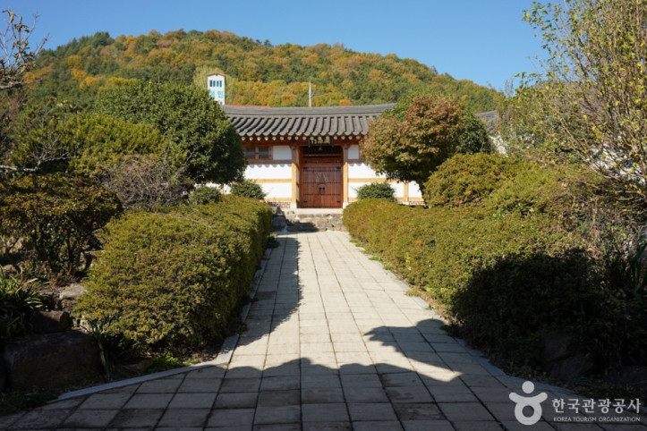 구암서원(창원) 여행 추천 - 메고지고